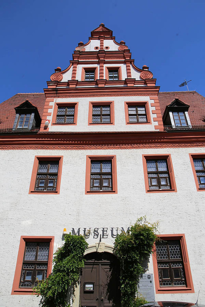 Wurzen - Kulturhistorisches Museum | Entdecke über 20 Kategorien Leipzig-Motive: Foto-Downloads, hochwertige Poster, Leinwand- & Fine-Art-Prints. Jetzt Lieblingsfoto im Bildlexikon Leipzig Shop bestellen!