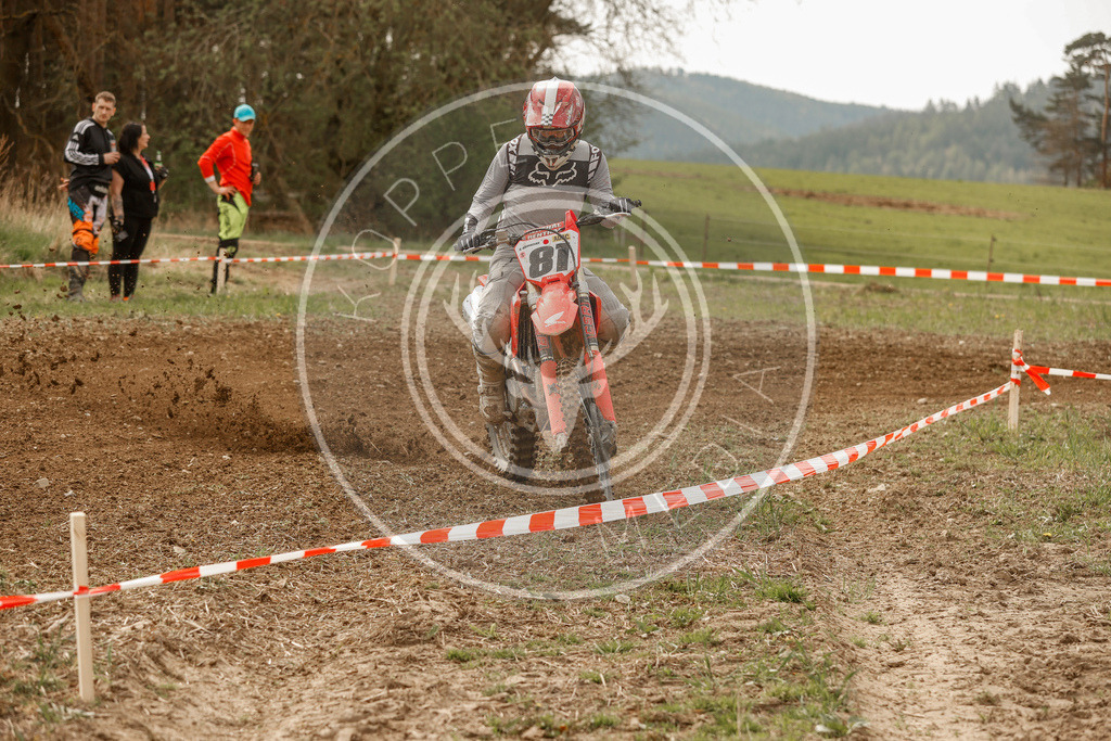 4TaktLauf1-675 | koppe-media - Realisiert mit Pictrs.com