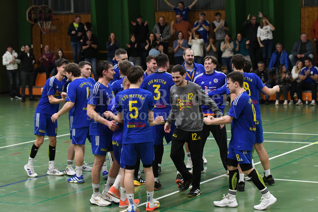 SSG Metten : SpVgg Altenerding | Die SSG Metten jubelt - Realisiert mit Pictrs.com