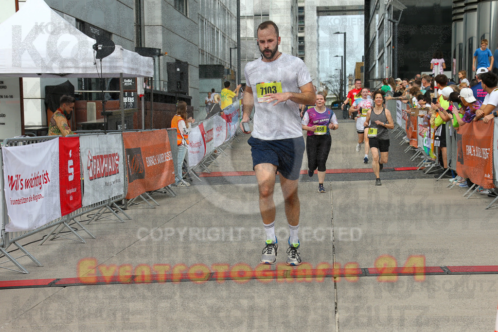 250920_1329_EX1_4921 | Sportfotografie im Rhein-Sieg Kreis, Köln, Bonn, NRW, Rheinland Pfalz, Hessen, etc. Unser Tätigkeitsfeld umfasst den Laufsport vom Volkslauf über den Marathon, Duathlon, Triathon bis zum Ultralauf wie Kölnpfad Ultra oder Schindertrail.