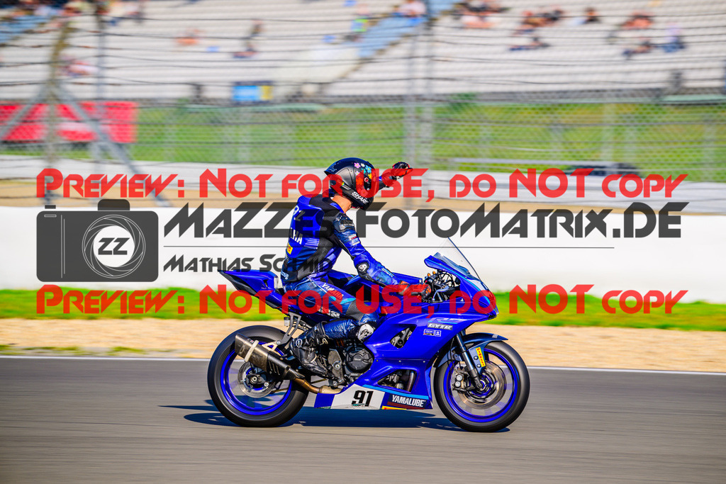 MaZZes_FotoMatrix_240831_6021986_0696 | R7