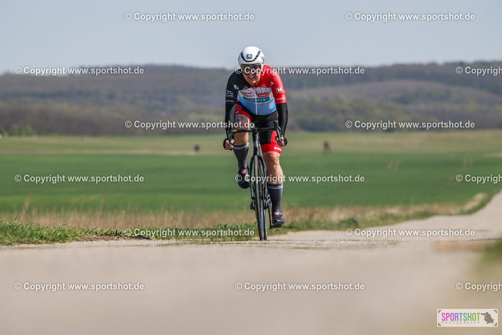 368A3160 | Neusiedlersee Radmarathon 2026@sportshot_your_pictrs #yourpictures#roadtowm2029 #nrm #neusiedlerseeradmarathon #neusiedlersee #neusiedlerseetourismus #burgenland #mörbisch #nrm26 #burgenlandtourismus #voglundco #poweredbyburgenlandtourismus #radsport #rad #marathon #ucigranfondo #visitburgenland #ucigranfondoworldseries