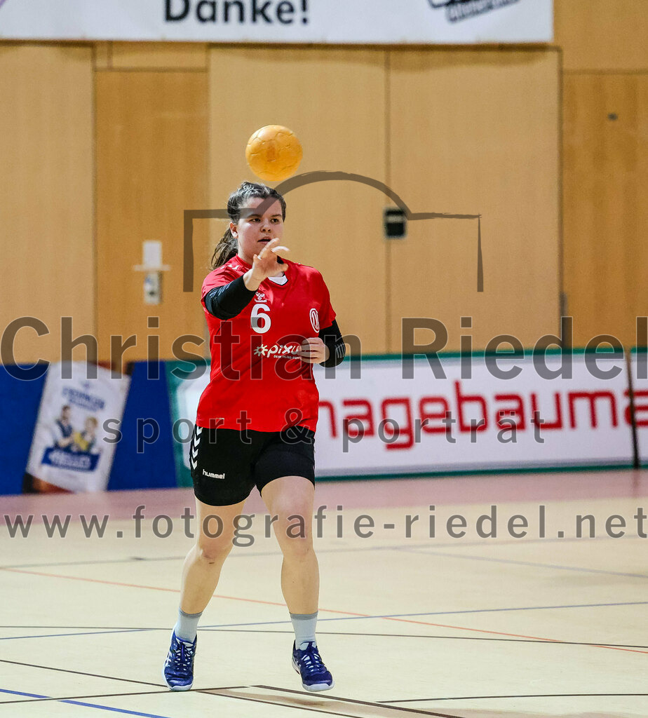 2024-01-27_013_SpVgg_Altenerding_II_gegen_TV_Altoetting_II | Erding, Deutschland, 27.01.2024:
Handball, Bezirksliga Frauen Altbayern 2023 / 2024, 10. Spieltag, SpVgg Altenerding II gegen TV Altötting II, Endergebnis: 17:29

Mira Huber (TV Altötting, #6)

Foto: Christian Riedel / fotografie-riedel.net