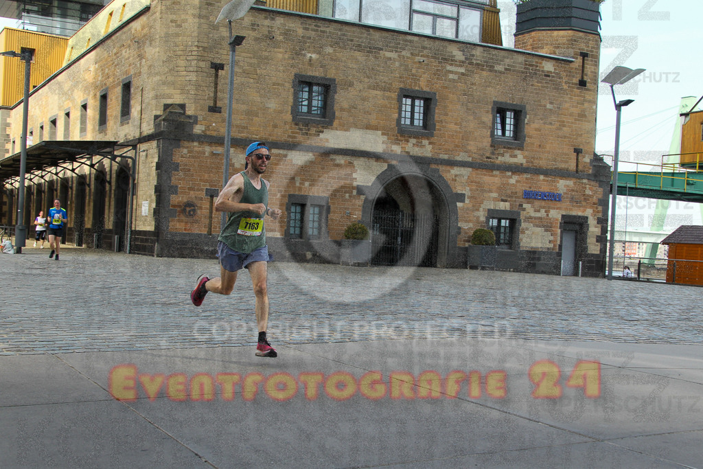 250920_1504_EV4_8005 | Sportfotografie im Rhein-Sieg Kreis, Köln, Bonn, NRW, Rheinland Pfalz, Hessen, etc. Unser Tätigkeitsfeld umfasst den Laufsport vom Volkslauf über den Marathon, Duathlon, Triathon bis zum Ultralauf wie Kölnpfad Ultra oder Schindertrail.