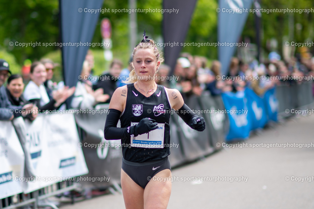 85A_1256 | Soprema Neckar Run 2026 10km - 1. Platz Leah Hanle (1. Platz W 20) - Realisiert mit Pictrs.com
