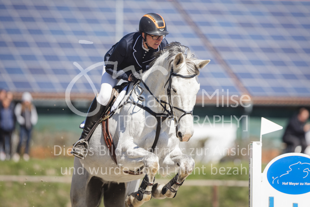 220416_3_A-Springen-323 | Frühlingsfest der Pferde
Herford
16.April 2022
03/1 Sprigprüfung mit steigenden Anforderungen Kl. A** geschlossen 0-43 RLP