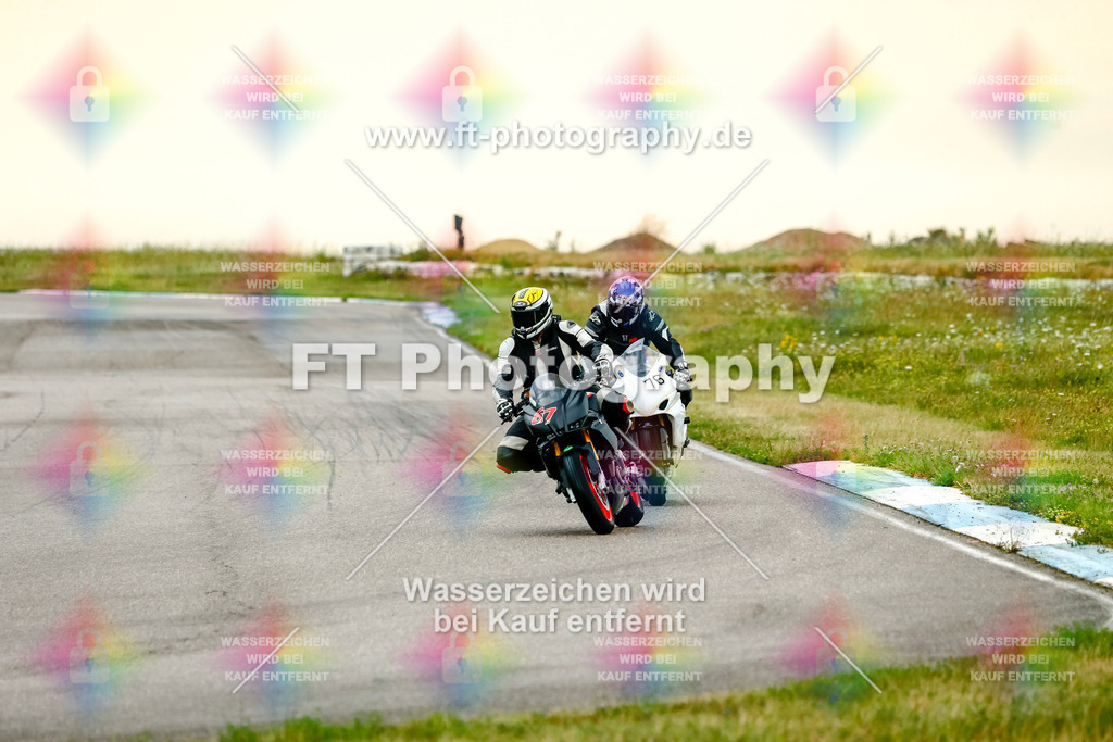 Chambley Juli-1654 | Hier findet Ihr Bilder von Touristenfahrten auf der Nürburgring Nordschleife oder von anderen Veranstaltungen die ich besucht habe. Viel Spass beim Durch Schauen 