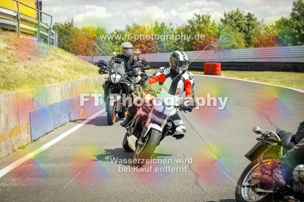 OBK_Mai_Volker_Adam-10850 | Hier findet Ihr Bilder von Touristenfahrten auf der Nürburgring Nordschleife oder von anderen Veranstaltungen die ich besucht habe. Viel Spass beim Durch Schauen 