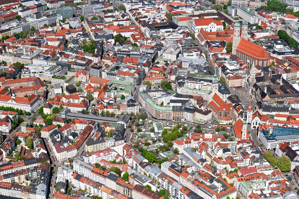 dr__0063205.jpg | MüNCHEN 29.04.2025 Stadtzentrum im Innenstadtbereich im Ortsteil Altstadt in München im Bundesland Bayern, Deutschland. // The city center in the downtown area in the district Altstadt in Munich in the state Bavaria, Germany. Foto: Daniel Reiter