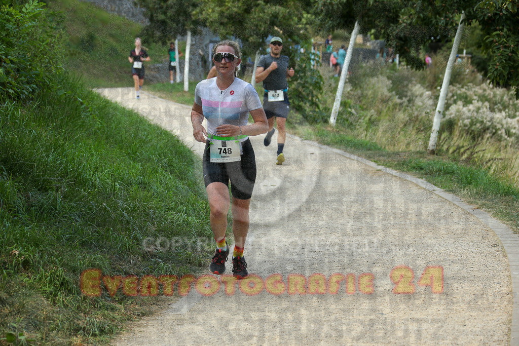 250824_1434_EX1_6690 | Sportfotografie im Rhein-Sieg Kreis, Köln, Bonn, NRW, Rheinland Pfalz, Hessen, etc. Unser Tätigkeitsfeld umfasst den Laufsport vom Volkslauf über den Marathon, Duathlon, Triathon bis zum Ultralauf wie Kölnpfad Ultra oder Schindertrail.