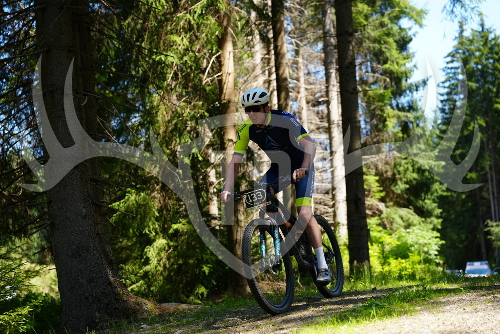 FC101534 | Fotogalerie der Treibjagd im Dunkelwald - Dein MTB Etappenrennen im Erzgebirge - Realisiert mit Pictrs.com