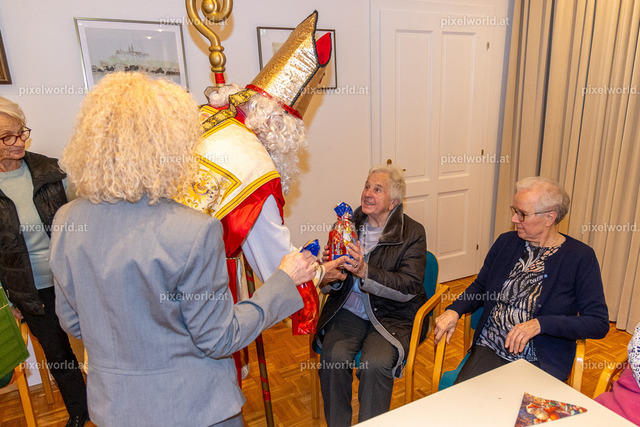 Der Nikolaus beim Seniorenbund | Bildershop von pixelworld.at - Realisiert mit Pictrs.com
