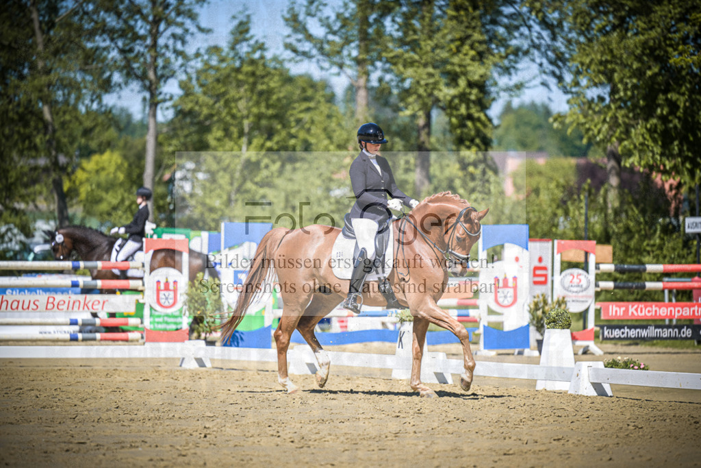 DOS_5949 | Entdecke hochwertige Reitturnierfotos von Foto Oger. Professionell, emotional und authentisch – jetzt Lieblingsmomente im Shop bestellen.Deutschlandweite Turnierfotografie. - Realisiert mit Pictrs.com