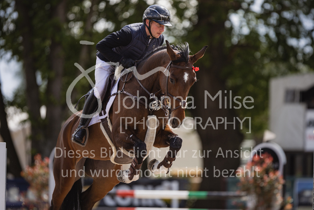 230516_Mühlen_03SprPf-A-361 | Deine schönsten Turniermomente als professionelle Fotos! Entdecke hochwertige Pferdesport-Fotografie im Online-Shop. Jetzt Fotos finden & bestellen!