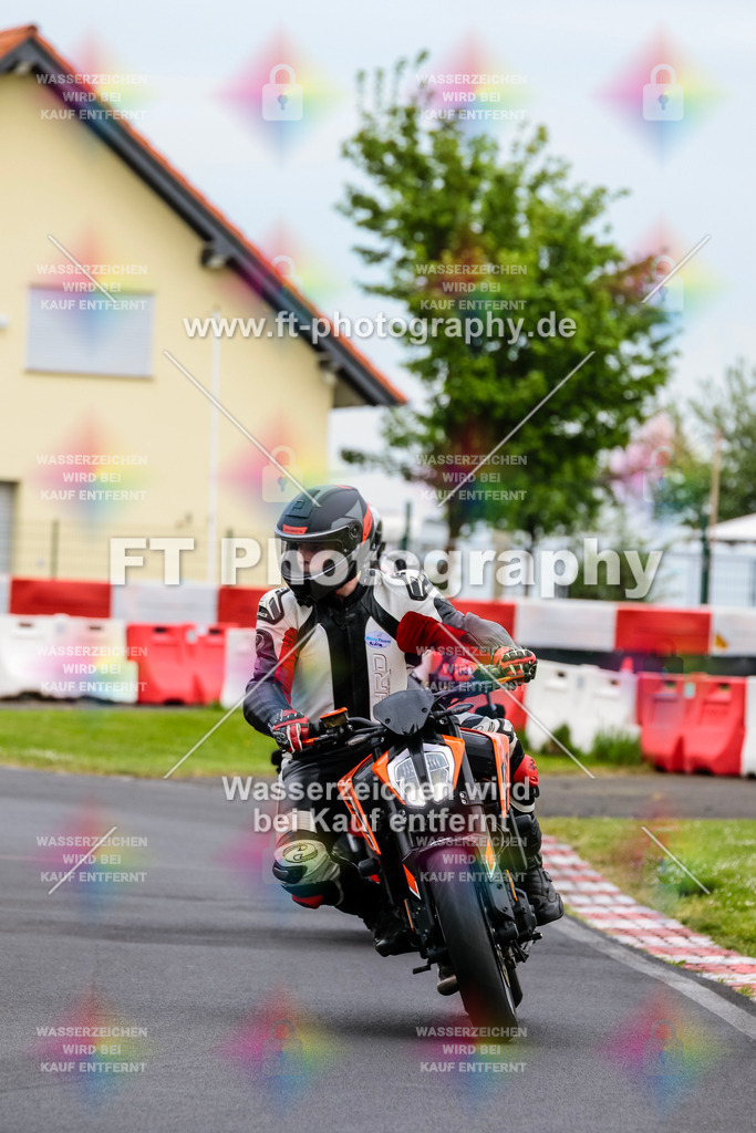 MotoTeamVBK-20382 | Hier findet Ihr Bilder von Touristenfahrten auf der Nürburgring Nordschleife oder von anderen Veranstaltungen die ich besucht habe. Viel Spass beim Durch Schauen 