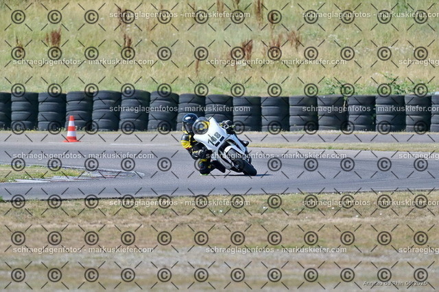 26bc03-0370 | markuskiefer.com - Realisiert mit Pictrs.com