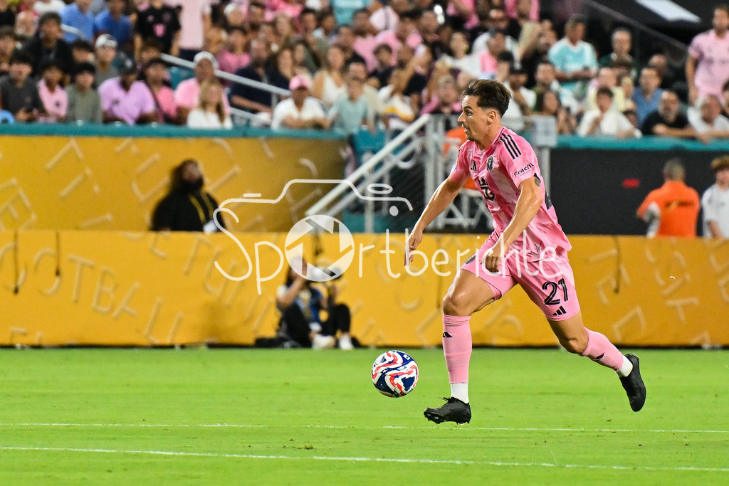 Inter Miami CF - Palmeiras Sao Paulo | Auf dem Weg zum 1-0 - Tadeo ALLENDE (Inter Miami 21) / Tor / Torschuetze / Freude / Happy / FIFA Club World Cup: Inter Miami CF - Palmeiras Sao Paulo, Hard Rock Stadium am 23.06.2025 / NOT FOR SALE IN USA
