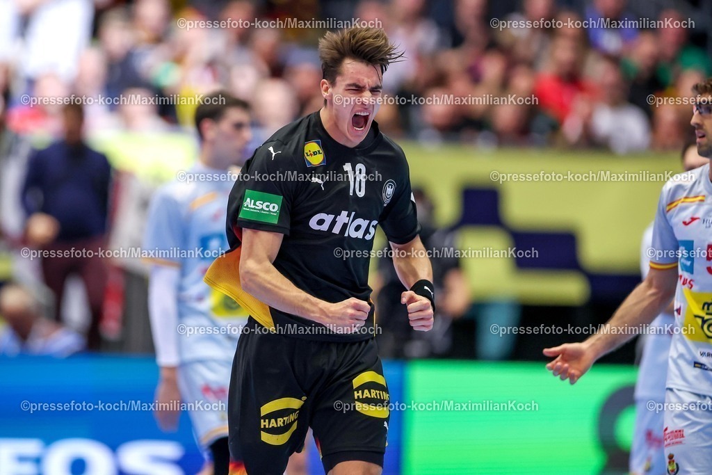 EHF19012602143 | 19.01.2026, Handball, Men's EHF EURO 2026, Deutschland - Spanien, Jyske Bank Boxen in Herning, Dänemark, Preliminary Round:  Julian Köster (Germany #18) jubelnd