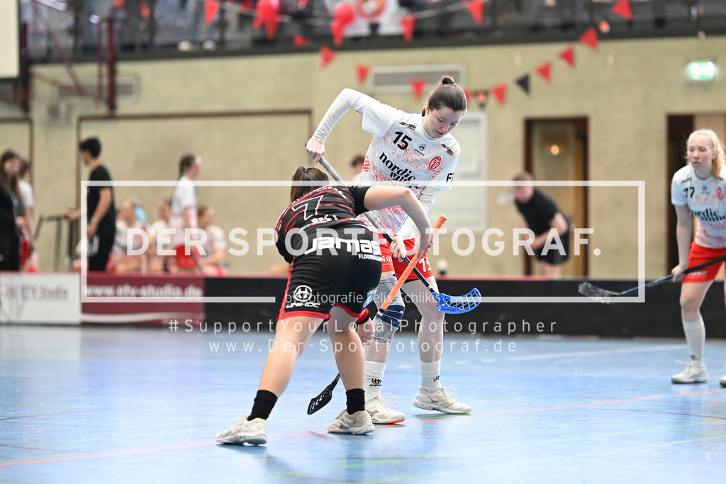 Floorball I Frauen I Saison 2023-2024 I 1. Frauen Floorball-Bundesliga I Playoffs 3. Spieltag I ETV Lady Piranhhas Hamburg - Dümptener Füchse I 48262 | Der Sportfotograf. - Realized with Pictrs.com