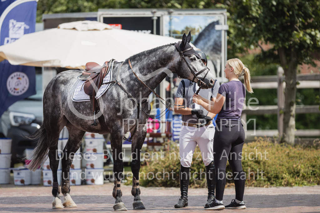 230616_Lemwerder_Impressionen-108 | Deine schönsten Turniermomente als professionelle Fotos! Entdecke hochwertige Pferdesport-Fotografie im Online-Shop. Jetzt Fotos finden & bestellen!
