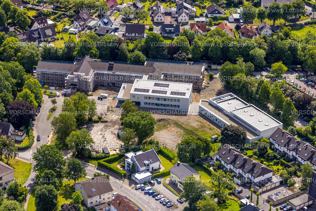 Werl220600698 | Luftbild, Baustelle mit Ausbau und Umbau der Walburgisschule, Werl, Soester Boerde, Nordrhein-Westfalen, Deutschland