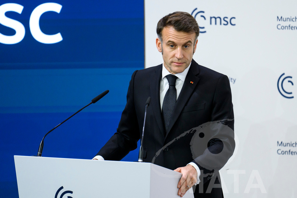 _DWA6744 | MATA IndoCon - Realisiert mit Pictrs.com