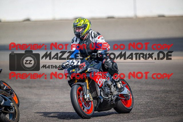 MaZZes_FotoMatrix_230410_7422 | GELB