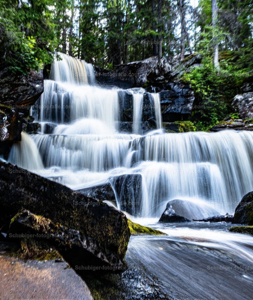Wasserfall | Wasserfall - Realisiert mit Pictrs.com