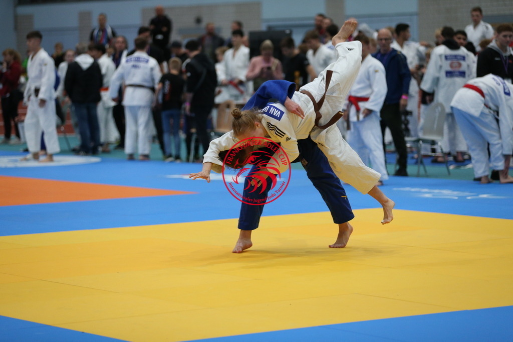 AT3Y1009 | Fotos vom Adler Cup - Pictures from Adler Cup

Hier findet Ihr alle Eindrücke und großen Momente der Adler Cup Wochenenden. Here you will find all impressions and great moments of the Adler Cup weekends. - Realisiert mit Pictrs.com