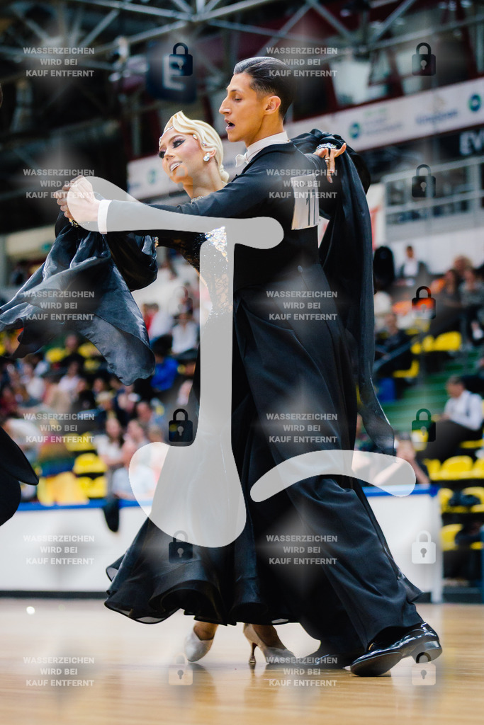 Hessen Tanzt WDSF International Open Standard 15th (17) Yevhenii Boichenko _ Mariia Vlasenko (TSC Excelsior Dresden)-2025-05-17-9227 | Webshop for digital downloads and prints of dance sport, event & show photographer Julian Link - Realisiert mit Pictrs.com