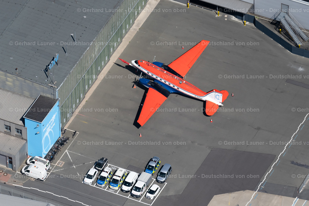4029937 | BREMEN 01.06.2020 Forschungsflugzeug - Flugzeug Douglas DC-3C - Basler BT-67 Polar-5 mit der Kennung C-GAWI der Fluggesellschaft Kenn Borek Air Ltd auf dem Flugplatz - Flughafen an der Henrich-Focke-Straße im Ortsteil Neuenland in Bremen, Deutschland. Weiterführende Informationen bei: Alfred-Wegener-Institut Helmholtz-Zentrum für Polar- und Meeresforschung. // Aircraft Douglas DC-3C - Basler BT-67 Polar - 5 callsign C-GAWI operated by airline Kenn Borek Air Ltd on the airport on street Henrich-Focke-Strasse in the district Neuenland in Bremen, Germany. Further information at: Alfred-Wegener-Institut Helmholtz-Zentrum fuer Polar- und Meeresforschung. Foto: Gerhard Launer