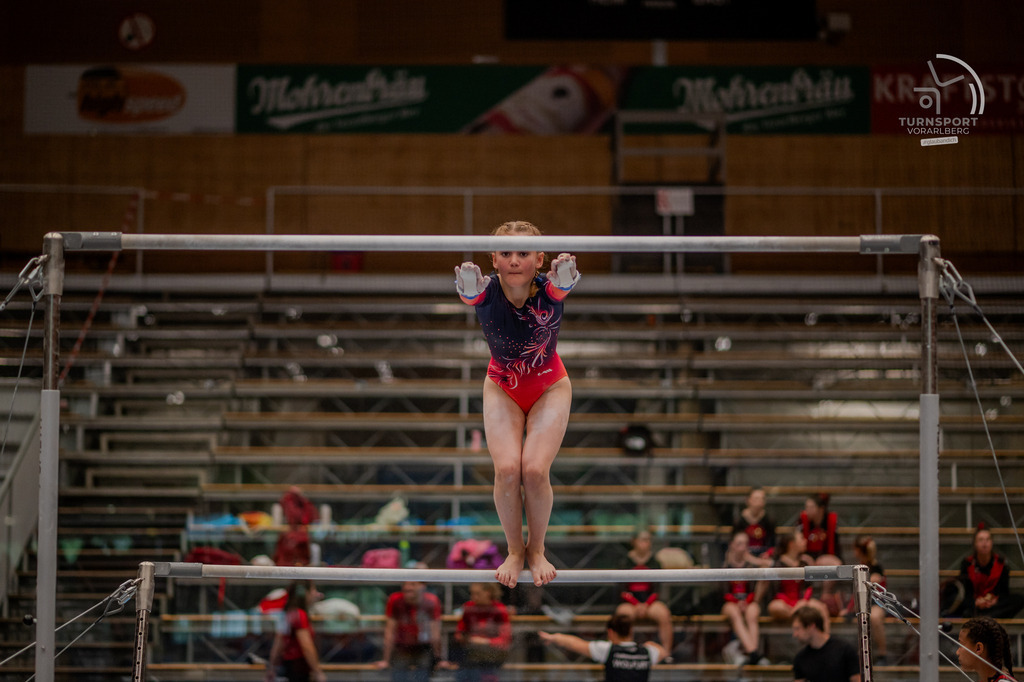 2025-04-12-Nacht_in_Tracht-0848 | "Fussifoto.com – Ihr Ansprechpartner für hochwertige Fotografie! Entdecken Sie kreative Bilder und professionelle Dienstleistungen. Kontaktieren Sie uns für Ihre Projekte!"