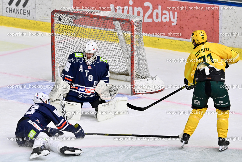 ATSE Graz vs. EHC Lustenau | #71 Demuth Timo EHC Lustenau, #32 Zeugswetter Florian ATSE Graz, #23 Murg Florian ATSE Graz, ATSE Graz vs. EHC Lustenau, ATSE Graz vs. EHC Lustenau am 14.02.2026 in Graz (Merkur Eishalle ), Austria, (Photo by Bernd Stefan)