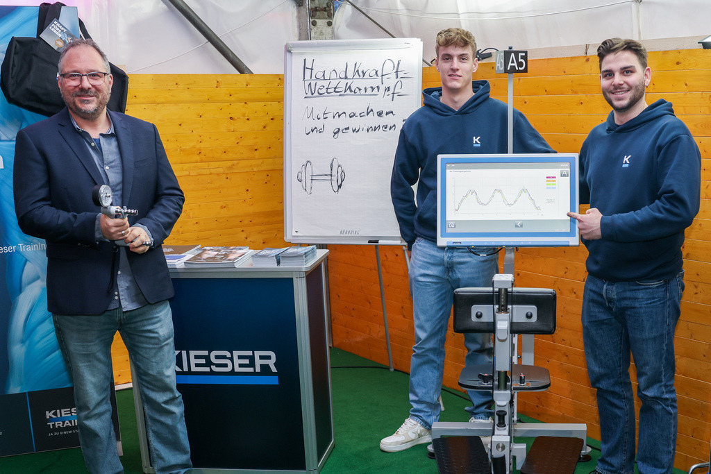 top-top.de250214-022 | Die 3. Weseler SportNacht, die große Sportgala mit Ehrungen der Weseler Sportler des Jahres 2024 findet am Freitag, den 14.02.2025 im Festzelt an der Rheinpromenade statt.Foto: Erwin Pottgiesser