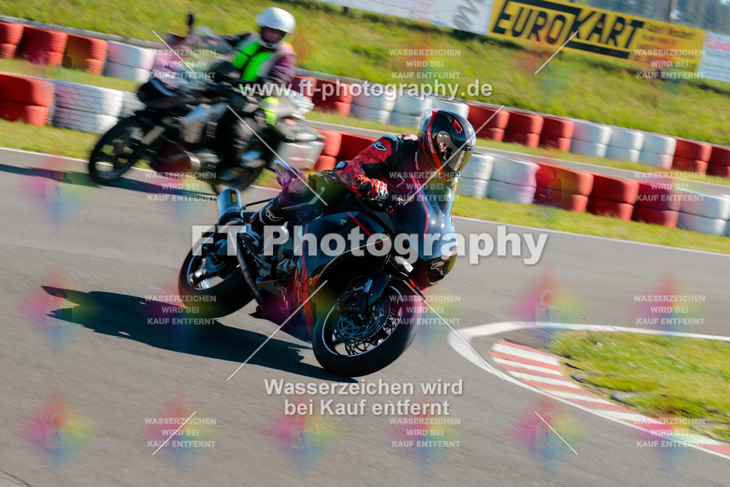 Moto-TeamOBK-21244 | Hier findet Ihr Bilder von Touristenfahrten auf der Nürburgring Nordschleife oder von anderen Veranstaltungen die ich besucht habe. Viel Spass beim Durch Schauen 