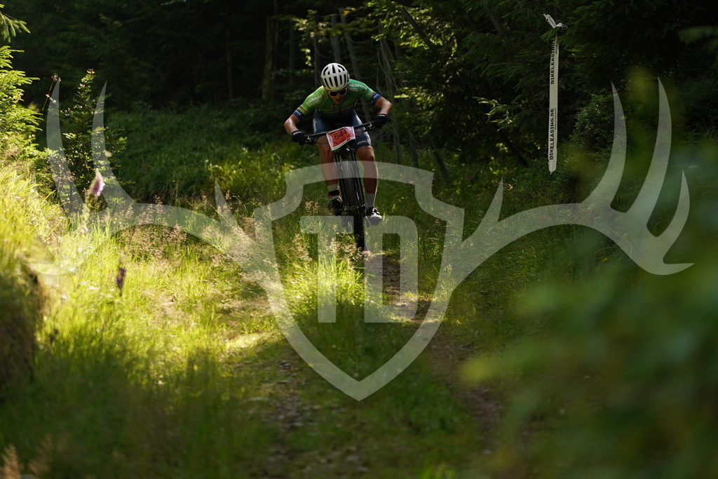 A9_05948 | Fotogalerie der Treibjagd im Dunkelwald - Dein MTB Etappenrennen im Erzgebirge - Realisiert mit Pictrs.com