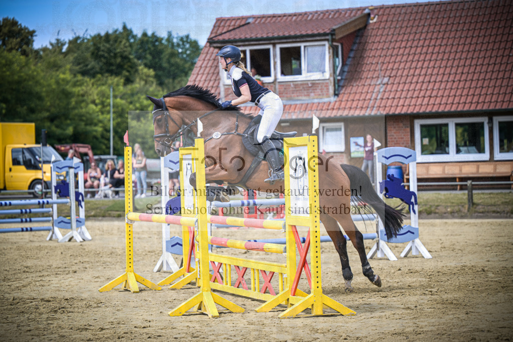 DOS_2727 | Entdecke hochwertige Reitturnierfotos von Foto Oger. Professionell, emotional und authentisch – jetzt Lieblingsmomente im Shop bestellen.Deutschlandweite Turnierfotografie. - Realisiert mit Pictrs.com