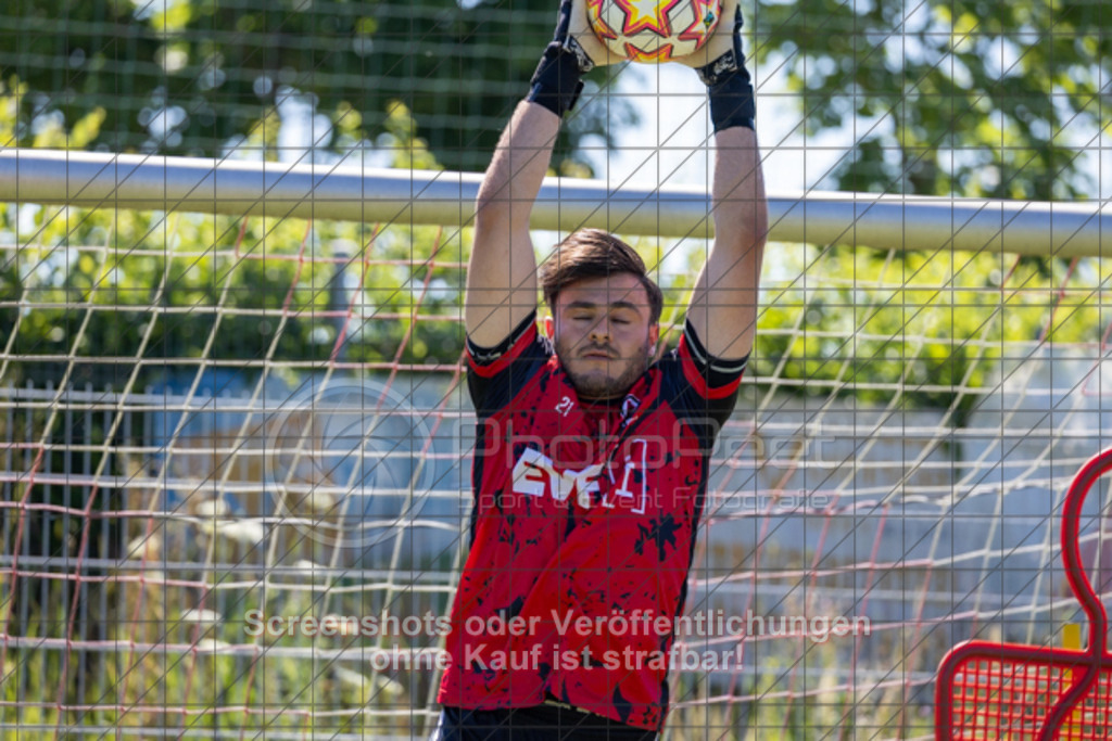 20250629_105927_1209 | #,1.Göppinger SV, Fussball, Oberliga BW - Trainingsauftakt, Saison 2025/2026, Rasensportplatz Stadion SV Göppingen, Hohenstaufenstr. 116, 73033 Göppingen, 29.06.2025 - 10:30 Uhr,Foto: PhotoPeet-Sportfotografie/Peter Harich
