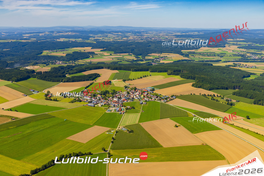 Schöne Luftaufnahme als Geschenk in Etzgersrieth Moosbach - Die Luftbildaufnahme wurde 2025 vom UL-Flugzeug heraus erstellt ( keine Drohne ) - Hochauflösende Luftaufnahme -Nicht vergleichbar mit Google Maps oder Satelittenbilder- Die Geschenkidee !Mit Lizenz und Bildrechte bestellbar