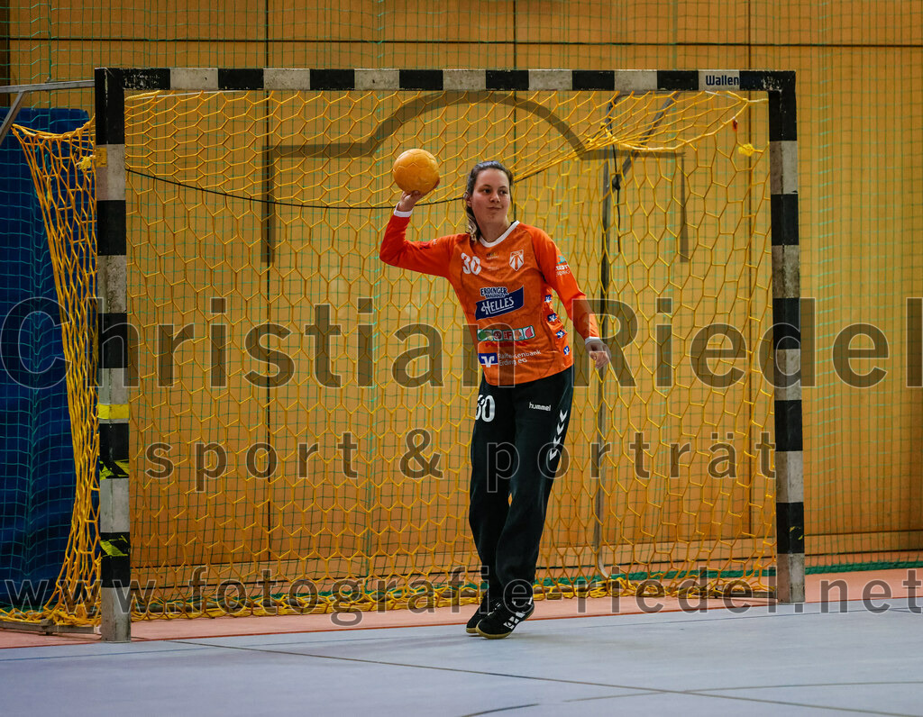 2023-10-14_088_SpVgg_Altenerding_gegen_HSG_Freising_Neufahrn_Damen | Erding, Deutschland, 14.10.2023:
Handball, Bezirksliga Frauen Altbayern 2023 / 2024, 3. Spieltag, SpVgg Altenerding II gegen HSG Freising-Neufahrn II, Endergebnis: 23:28

Torfrau Anna-Lena Schmitt (SpVgg Altenerding, #30)

Foto: Christian Riedel / fotografie-riedel.net