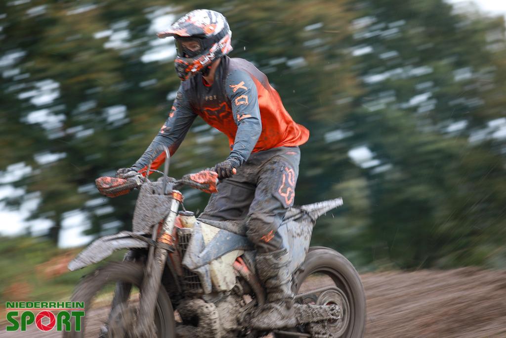 OpenTrack2024_Samstag_016 | Bildergalerie von Sport-Ereignissen aber auch von weiteren spannenden Dingen - nicht nur vom Niederrhein. In Anlehnung an den bekannten Spruch von Hanns Dieter Hüsch heißt das Motto: "Niederrhein ist überall".  - Realisiert mit Pictrs.com