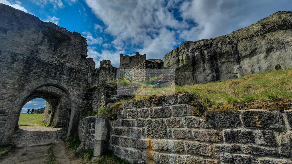 Burg Flossenbürg Frühling | Impressionen rund um Hochfranken - Frankenwald - Fichtelgebirge - Realisiert mit Pictrs.com