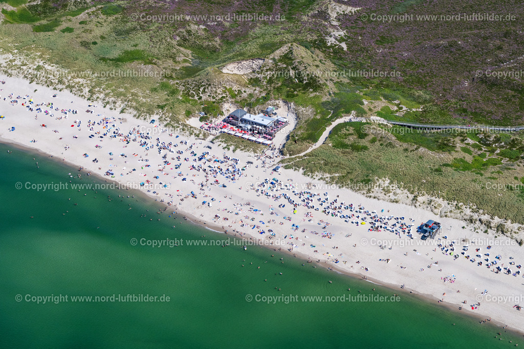 Sylt_Kampen_Strand_Strandgaststätte_Buhne_16_ELS_6497130825 | KAMPEN (SYLT) 13.08.2025 Gebäude des Restaurant " Buhne 16 " in Kampen (Sylt) auf der Insel Sylt im Bundesland Schleswig-Holstein, Deutschland. Weiterführende Informationen bei: Buhne16 GmbH & Co. KG. // Building of the restaurant " Buhne 16 " in Kampen (Sylt) at the island Sylt in the state Schleswig-Holstein, Germany. Further information at: Buhne16 GmbH & Co. KG. Foto: Martin Elsen