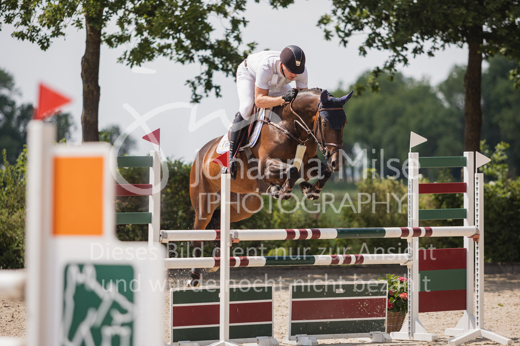 230616_Lemwerder_Springpf-L2-707 | Deine schönsten Turniermomente als professionelle Fotos! Entdecke hochwertige Pferdesport-Fotografie im Online-Shop. Jetzt Fotos finden & bestellen!