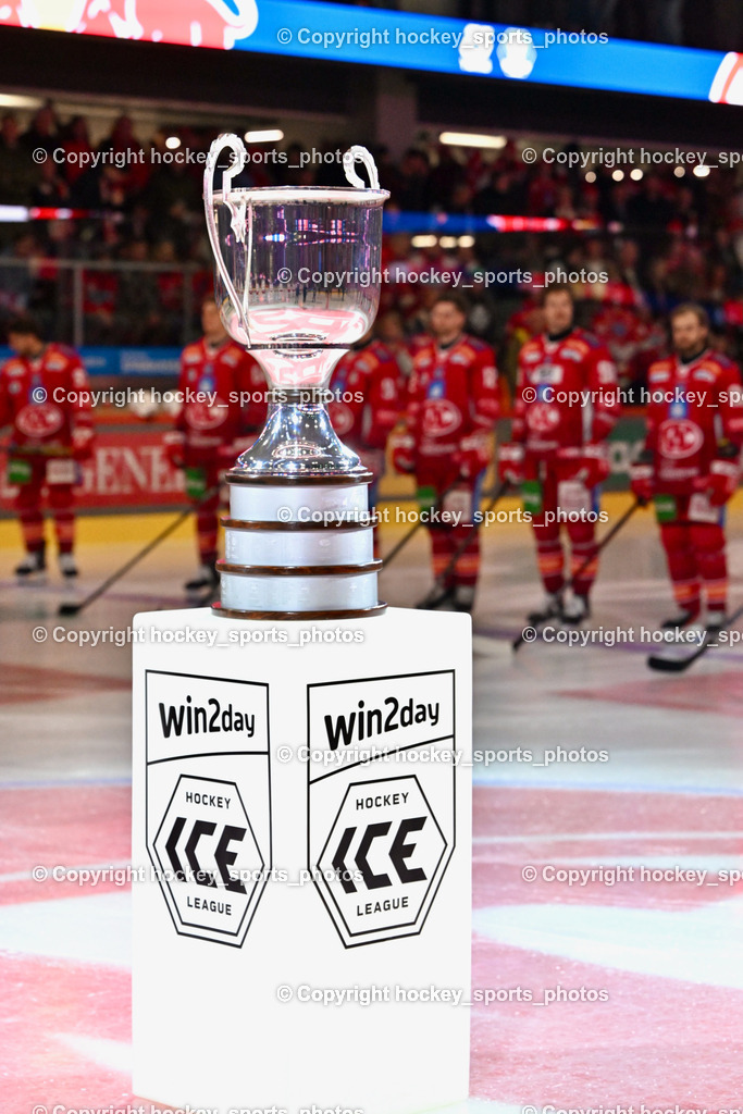 EC KAC vs. EC Red Bull Salzburb | KARL NEDWED TROPHY, Meisterpokal, EC KAC vs. EC Red Bull Salzburb, EC KAC vs. EC Red Bull Salzburb am 04.04.2025 in Klagenfurt (Heidi Horten Arena), Austria, (Photo by Bernd Stefan)