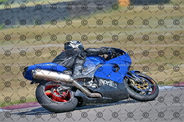 26bc03-0621 | markuskiefer.com - Realisiert mit Pictrs.com