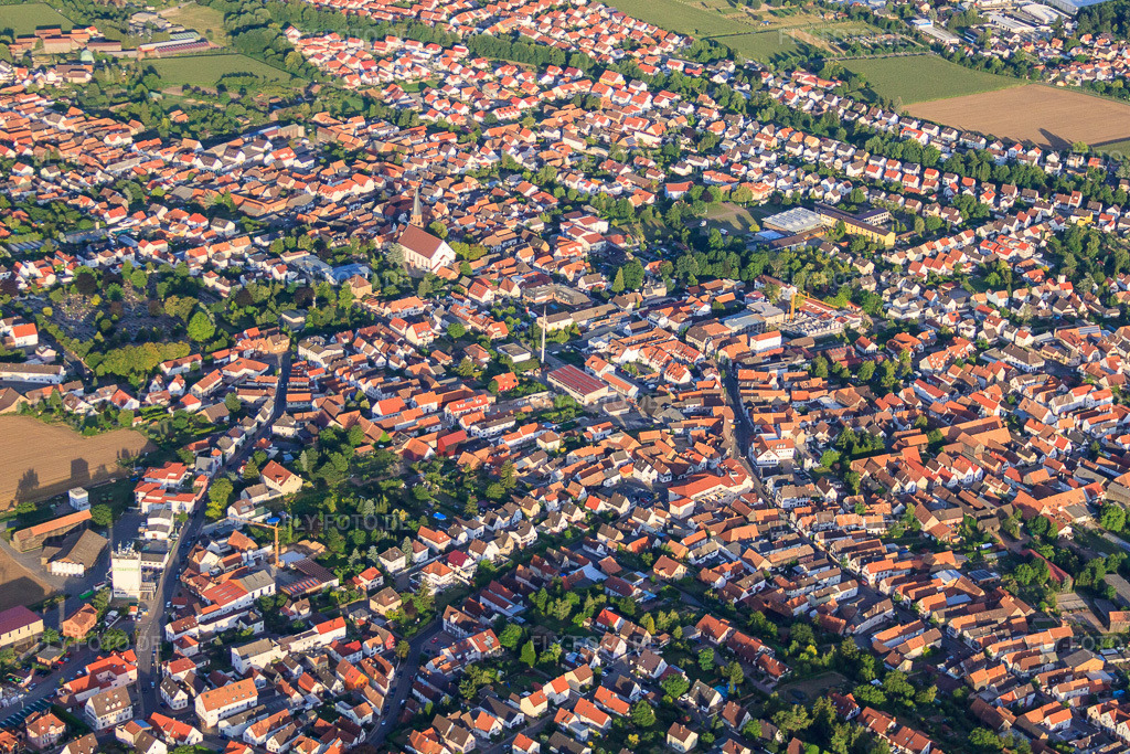 Luftbild: Zentrum in Herxheim bei Landau im Bundesland Rheinland-Pfalz in Deutschland. Foto: IMG_51390.jpg vom 04.08.2012 durch Werner Riehm/FLY-FOTO.de