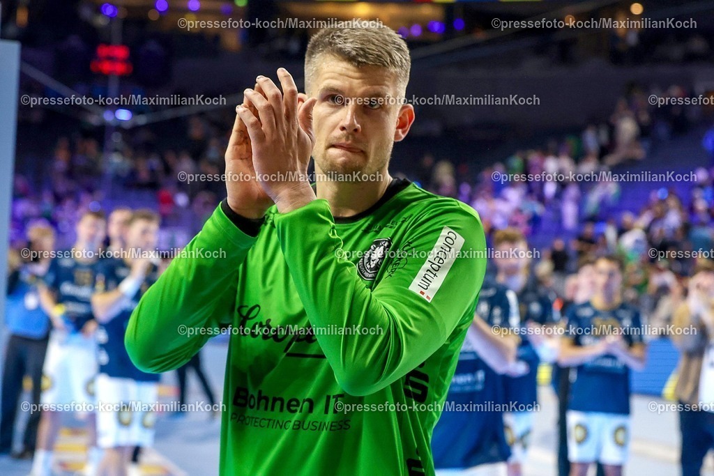 xSSCx18042602033 | 18.04.2026, xsscx, Handball, DHB-Pokal Lidl Final4, Halbfinale, Bergischer HC - SC Magdeburg, Saison 2025 / 2026 Herren, Lanxess Arena, Köln: Christopher Rudeck (Bergischer HC #01) feiert den Sieg über den SC Magdeburg Torhüter Christopher Rudeck (BHC #01)   Photo: xSandraxScherningxPressefotoKochx