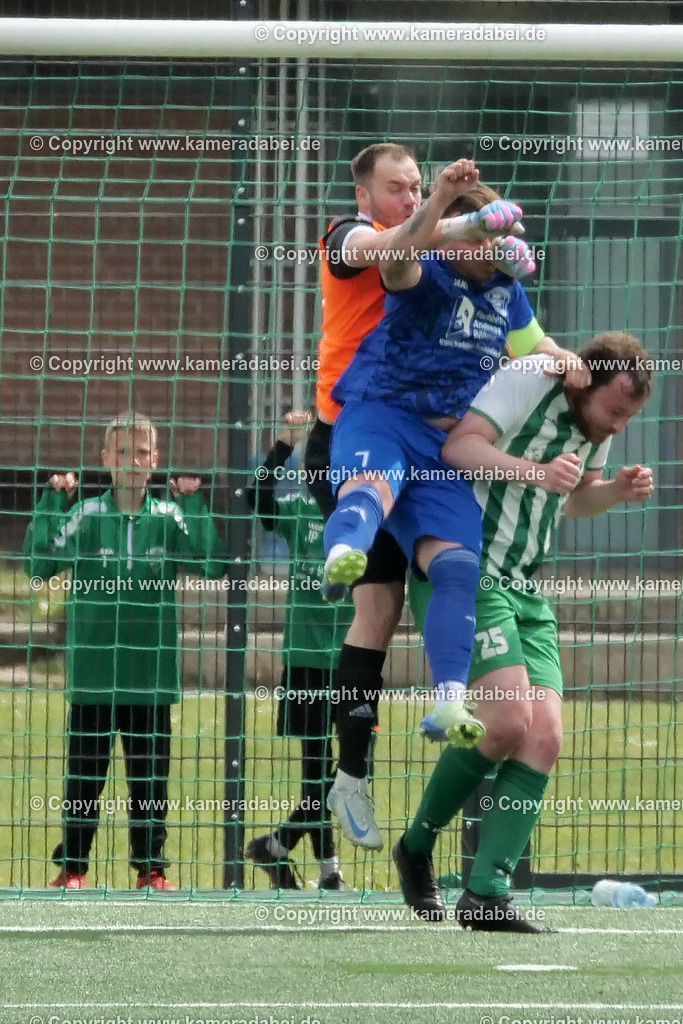 Fußball : Bezirksliga : TV Voerde - FC Sterkrade 72 | Fußball : Bezirksliga : TV Voerde - FC Sterkrade 72 am 25.05.2025 in Voerde - Realisiert mit Pictrs.com