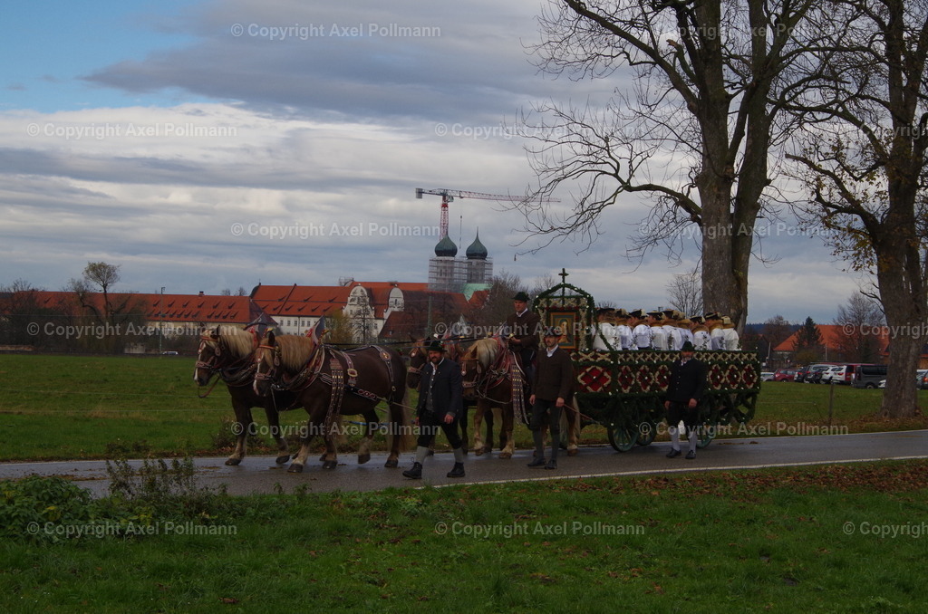 IMGP0391 | fotografiert von Axel PollmannLeonhardi Wallfahrt Benediktbeuern und Murnau, Fronleichnam, Fasching, Landschaft im Loisachtal und Benediktbeuern  - Realisiert mit Pictrs.com